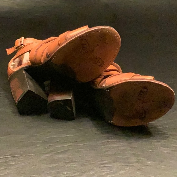 Sold ' - Picture 5 of 9